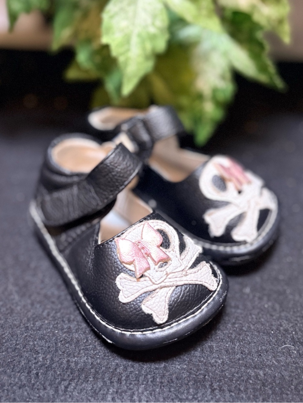 Jack & Lily | Skull & Crossbones Soft Mary Jane Black Leather Shoes - 12-18mos